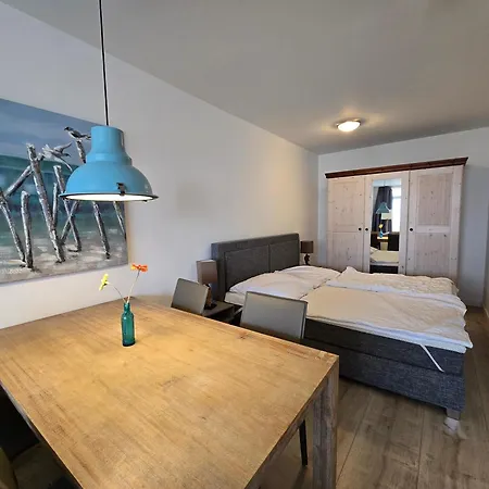 아파트 Vier Jahreszeiten 2-73 *